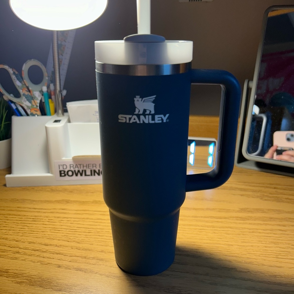 30ox blue matte Stanley used lightly